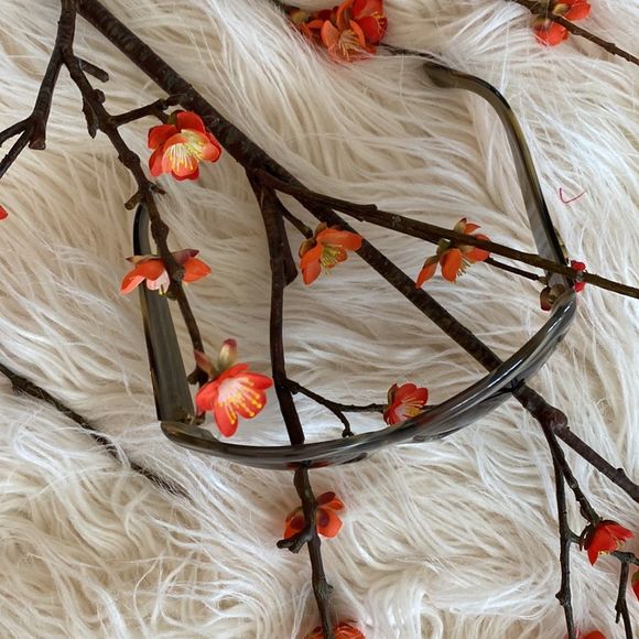 💞GUCCI 💞gorgeous sunglasses - Picture 6 of 17